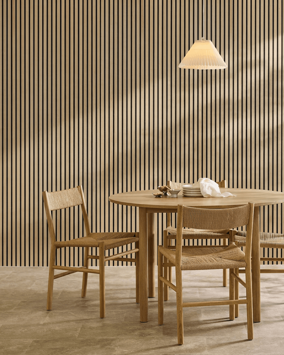 Akupanel | Acoustic Panel / Natural Wood Classic Oak, Black Felt, Black MDF, 240 x 60 cm